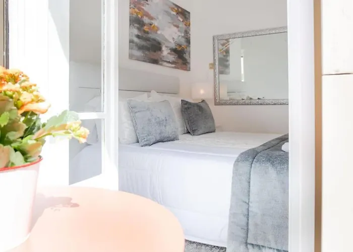 Milena's Bedroom Назаре