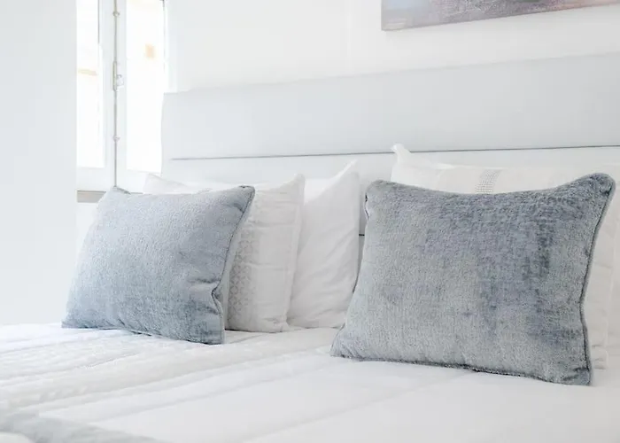 Milena's Bedroom Назаре